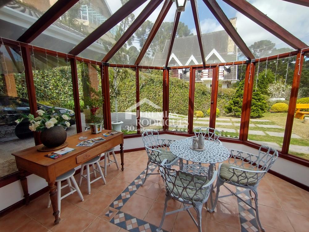 Casa com 4 suítes, 204 m² - Condomínio Jardim Véu da Noiva - Campos do Jordão/SP