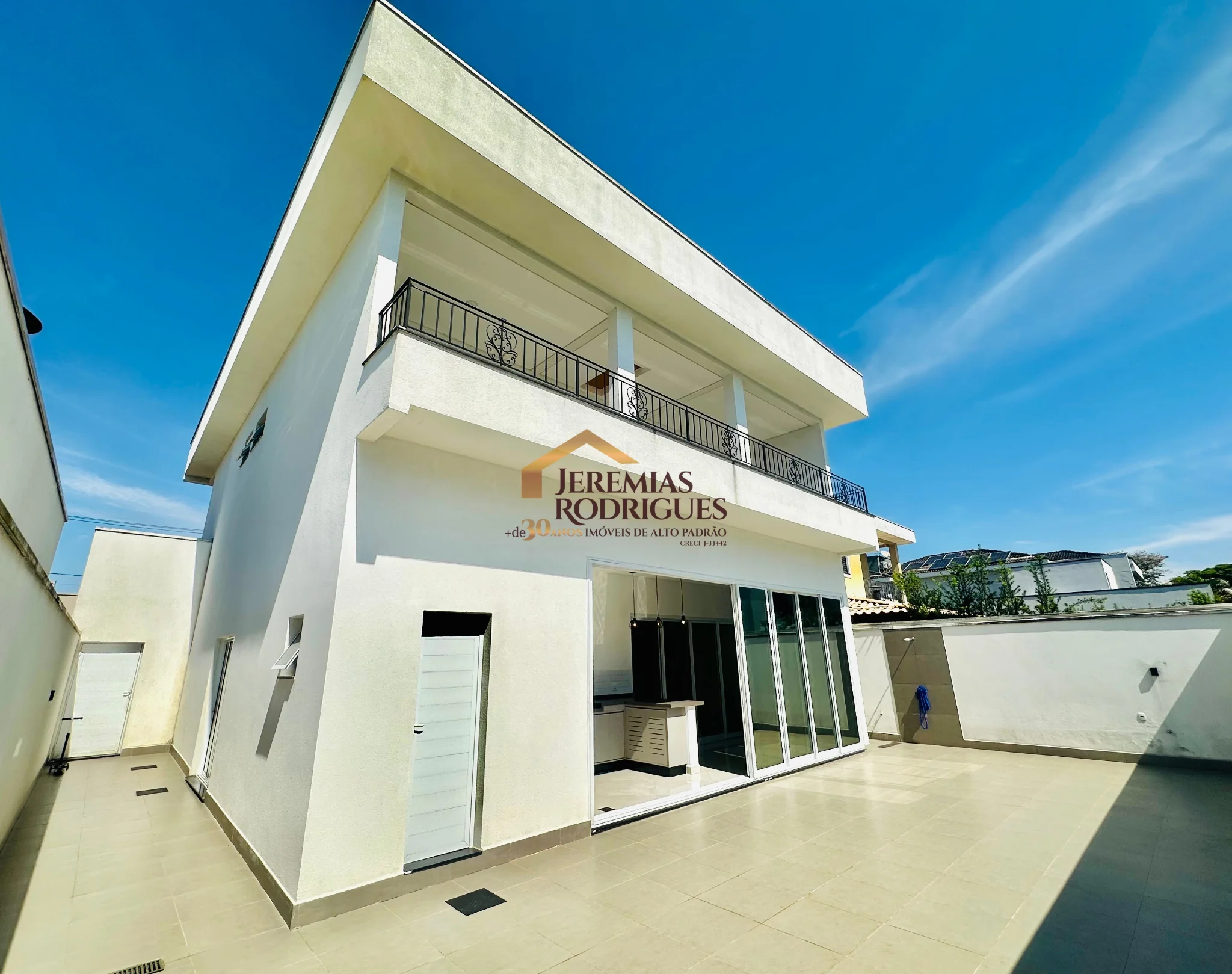 Casa à venda no Condomínio Ouro Ville em Taubaté/SP.