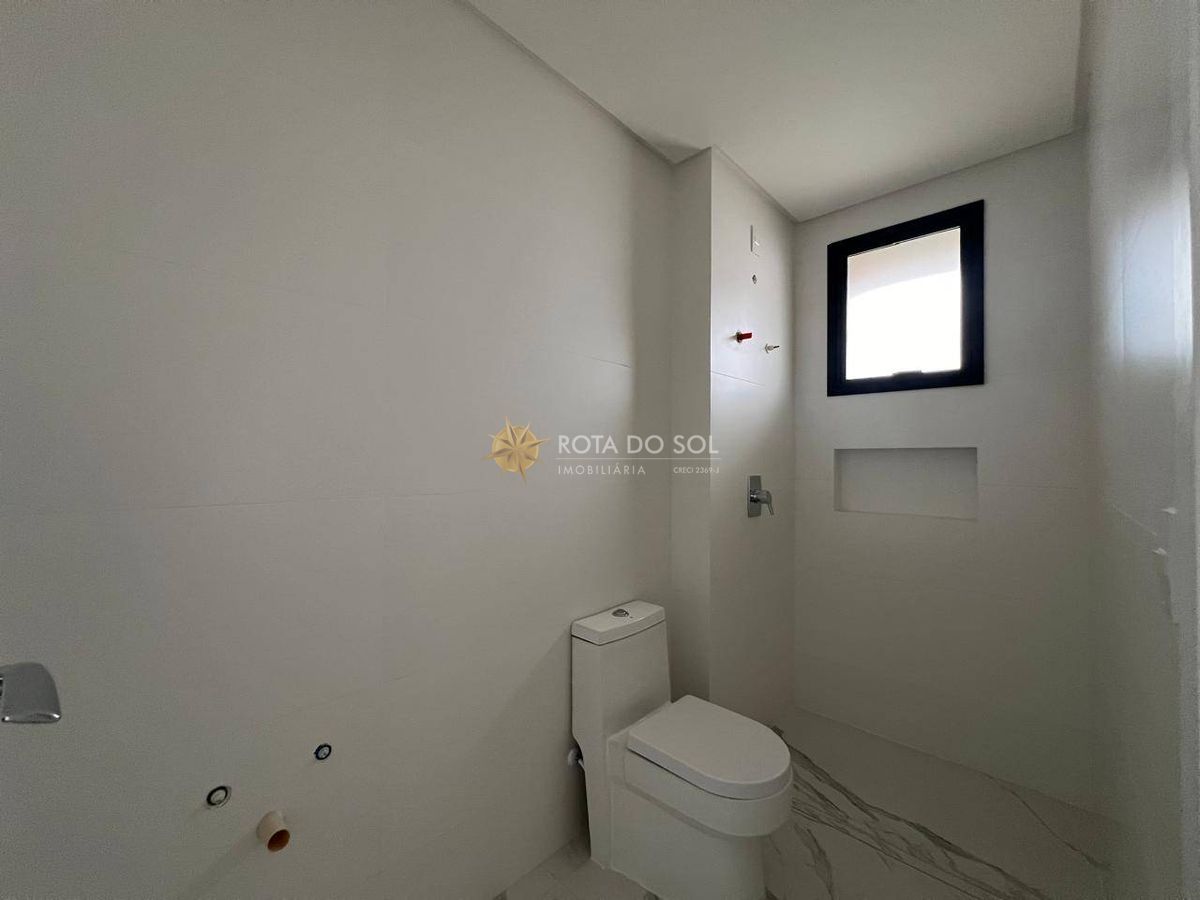 Doha Tower Apartamento Quadra Mar 4 Suítes em Meia Praia Itapema/SC