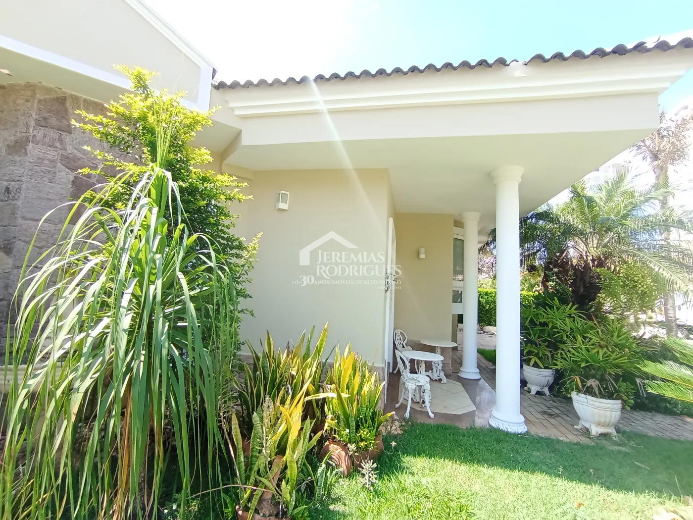 Casa para locação com 4 dormitórios no Condomínio Taubaté Village em Taubaté/SP.