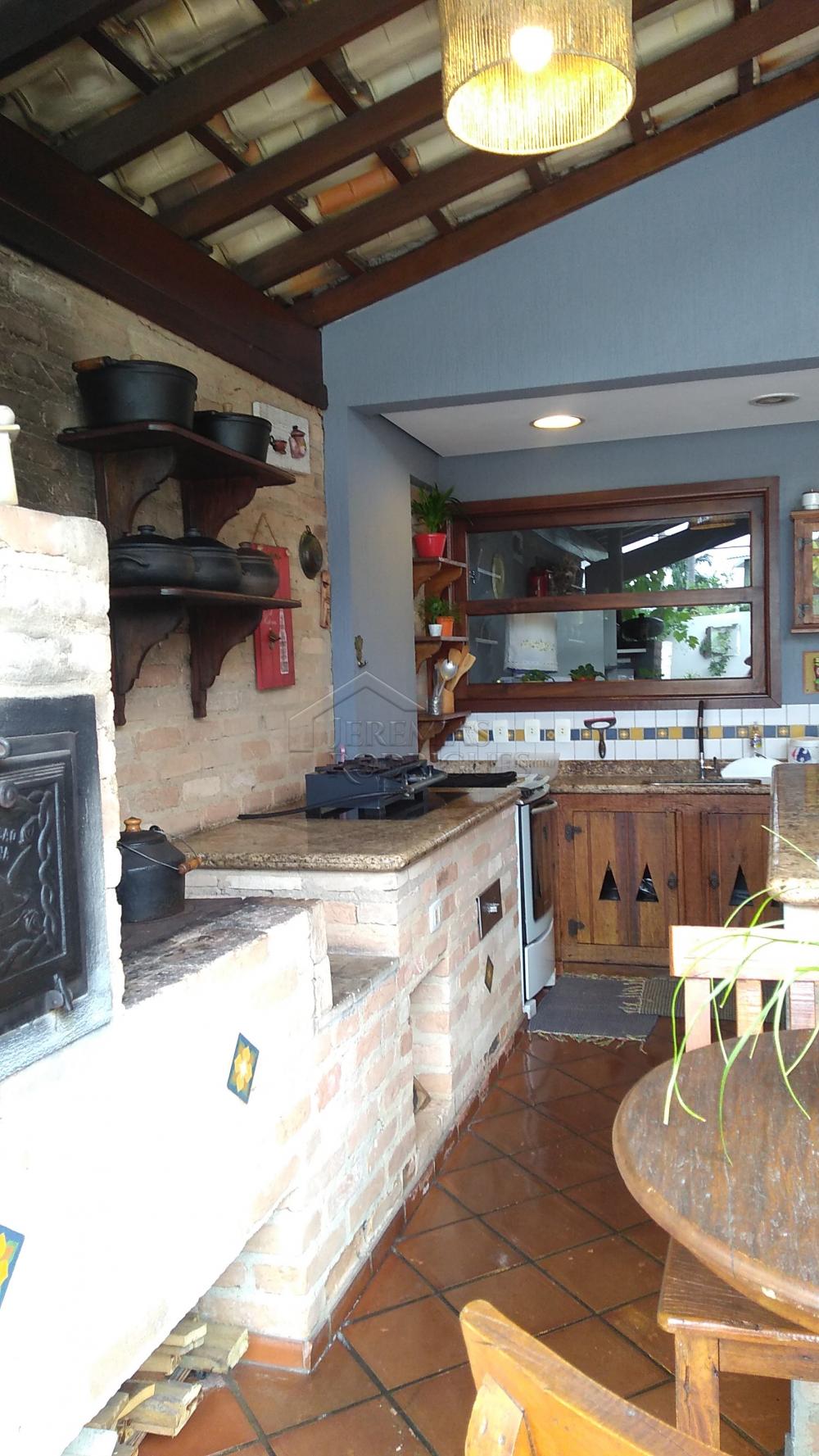 Casa à venda com 4 dormitórios no Condomínio Taubaté Village em Taubaté/SP. 