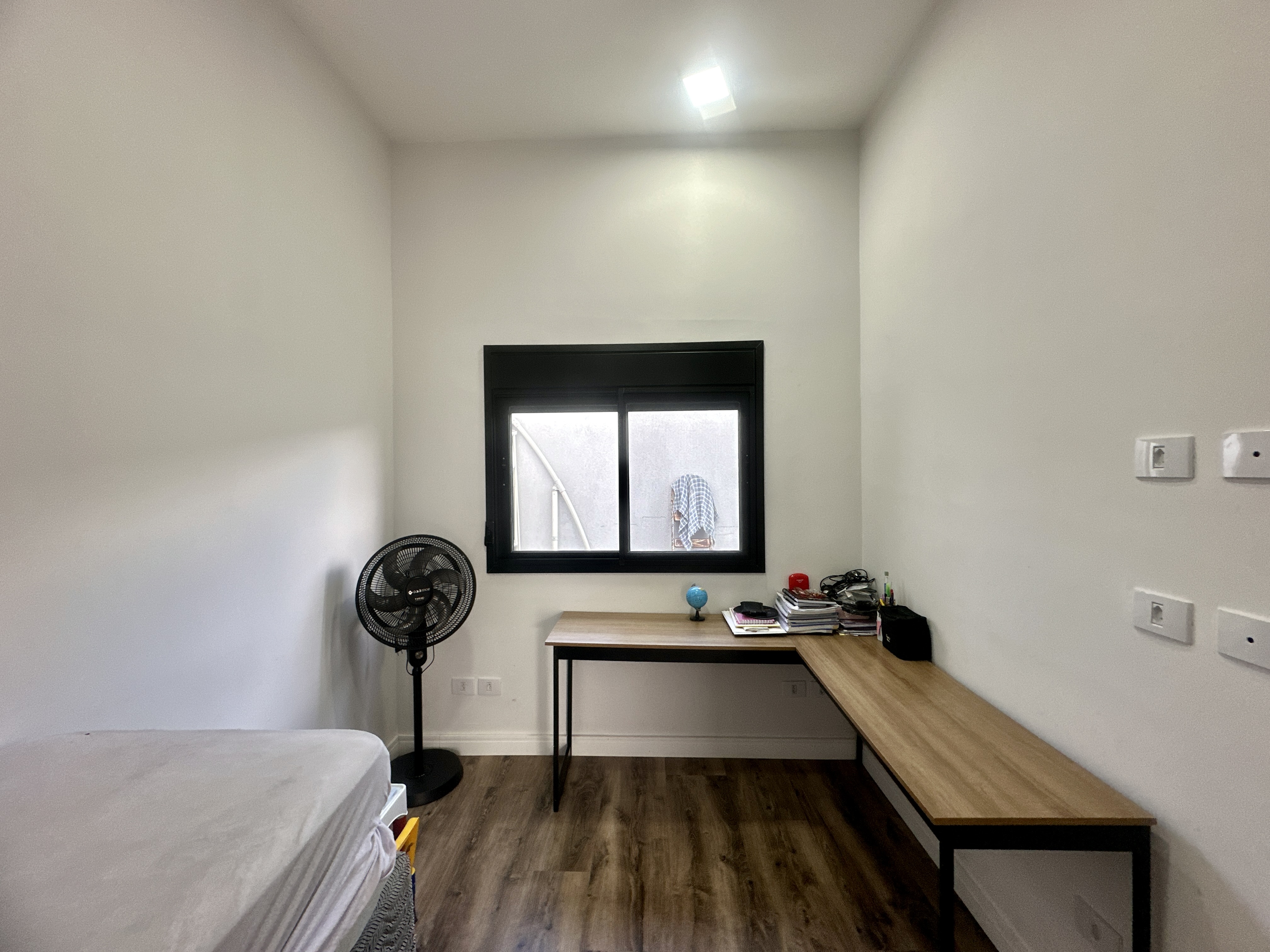 Casa à venda com 4 dormitórios no Condomínio Bella Vitta em Caçapava/SP.