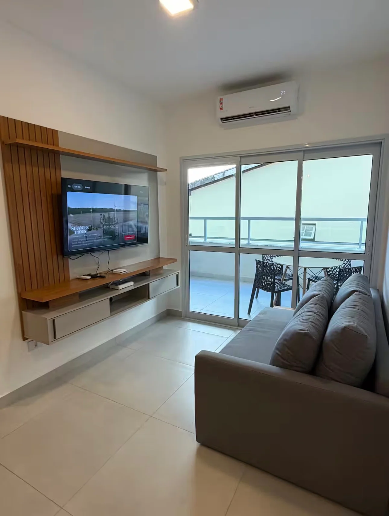 Apartamento à venda com 2 suítes no Condomínio Cian em Ubatuba/SP. 