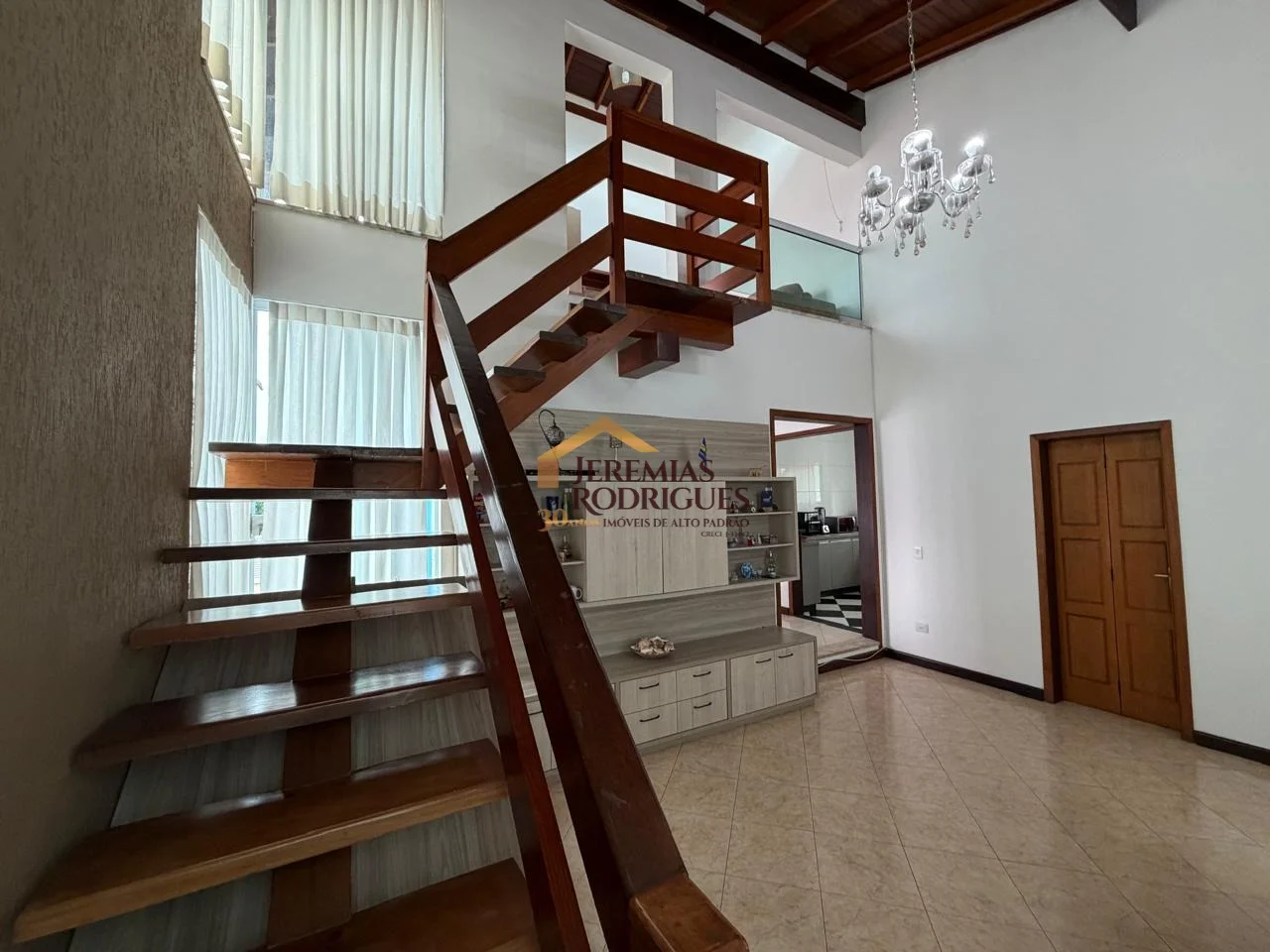 Casa à venda no Condomínio Real Ville em Pindamonhangaba/SP.