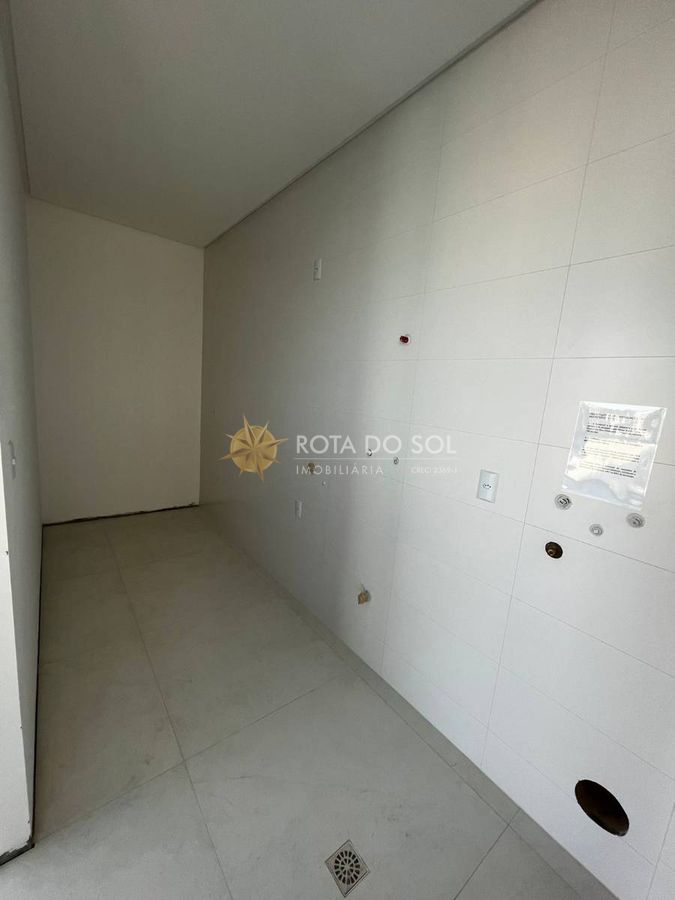 Helsinki apartamento quadra mar 4 suítes na Meia Praia — foto 15