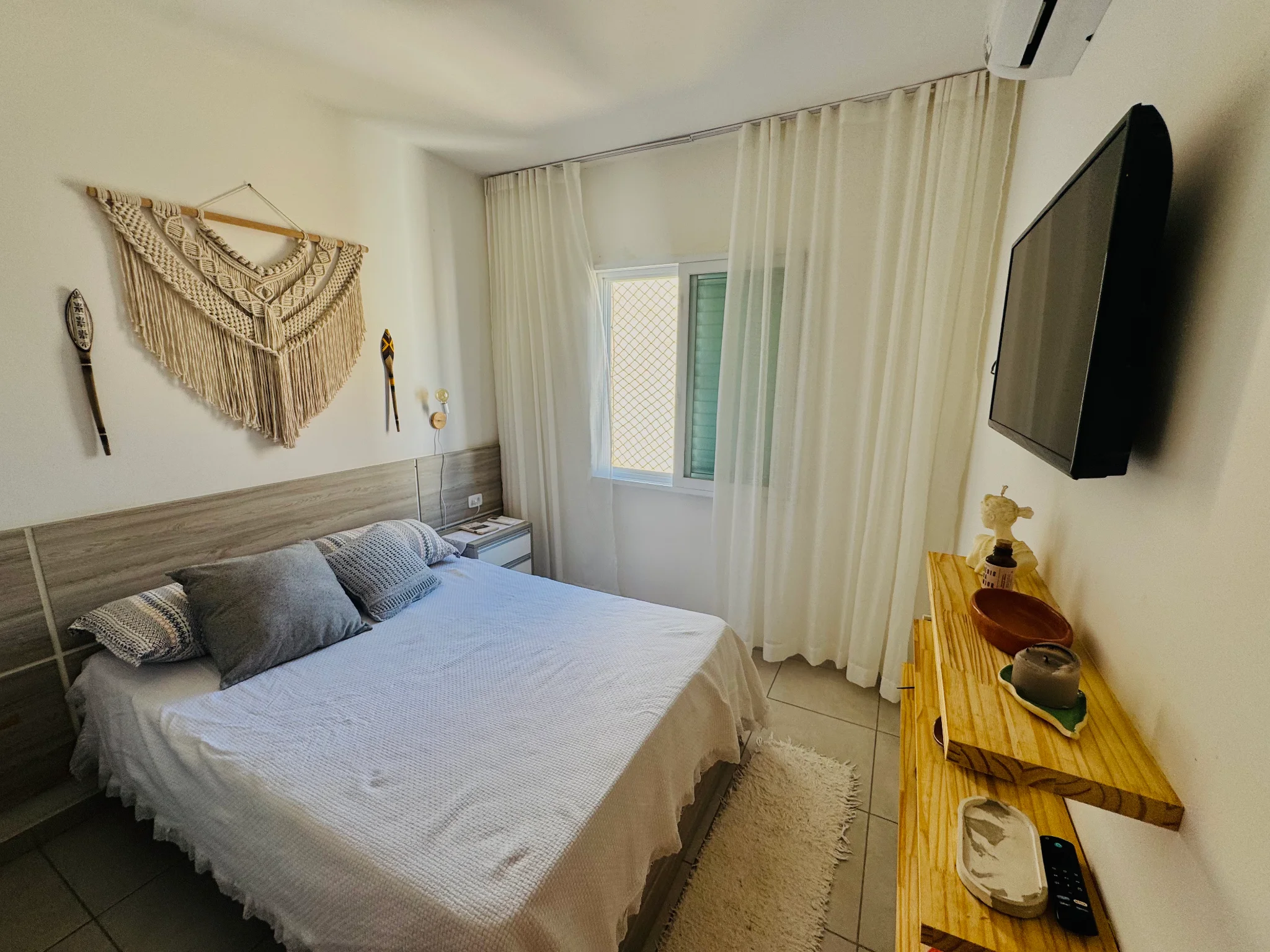 Apartamento à venda com 3 dormitórios no Condomínio Jardim das Palmeiras em Ubatuba/SP. 