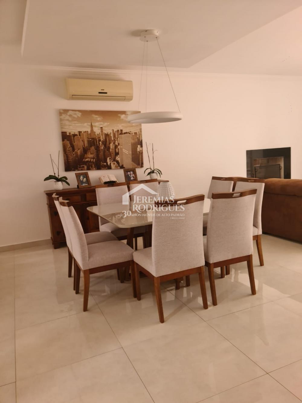 Sobrado com 4 suítes no Condomínio Real Ville