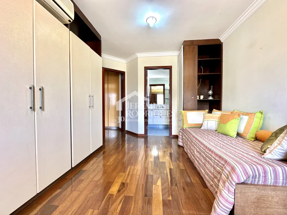 Casa com 4 quartos, 617 m² - Condomínio Taubaté Village - Taubaté/SP