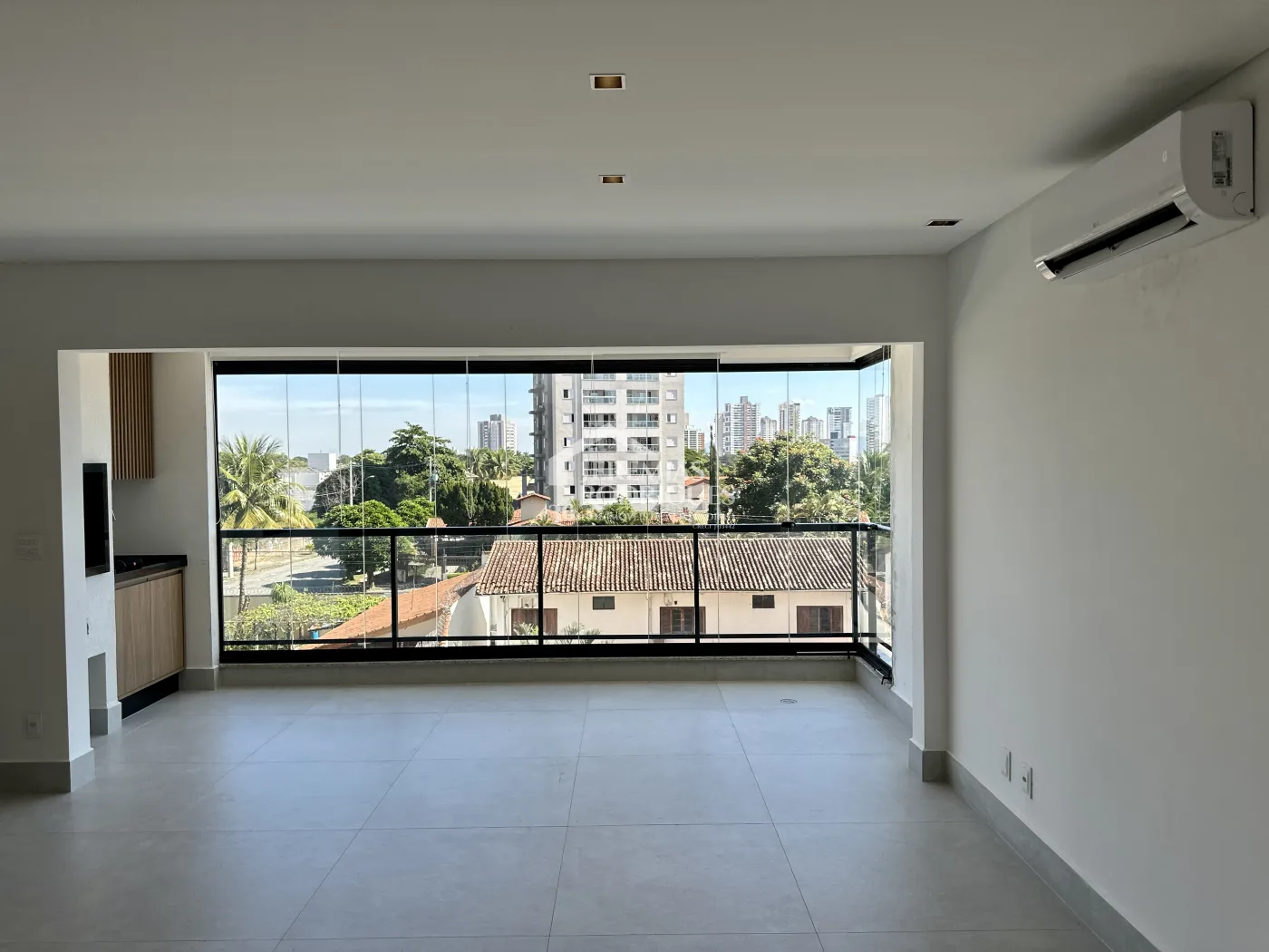 Apartamento à venda com 3 dormitórios, 109 m² no Edifício Lucca em Taubaté/SP