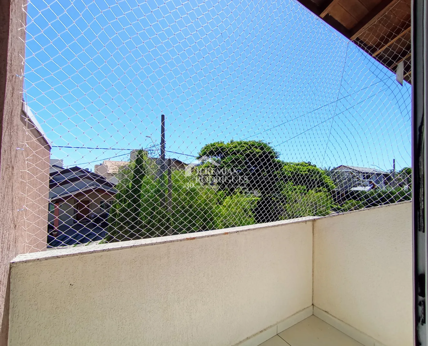 Casa para venda com 3 dormitórios no Condomínio Campos Do Conde II Versailles em Tremembé/SP