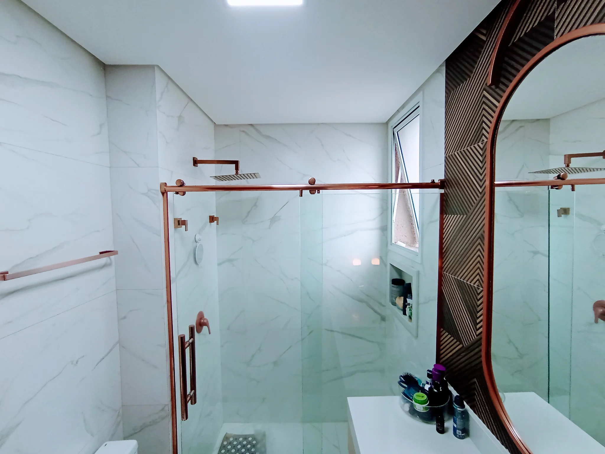 Apartamento à venda com 3 suítes, 155 m² no Condomínio Renaissance em Taubaté/SP.