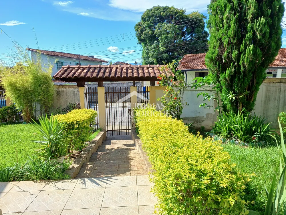 Casa com 3 quartos, 223 m², venda por R$670.000 - Campo Alegre - Pindamonhangaba/SP