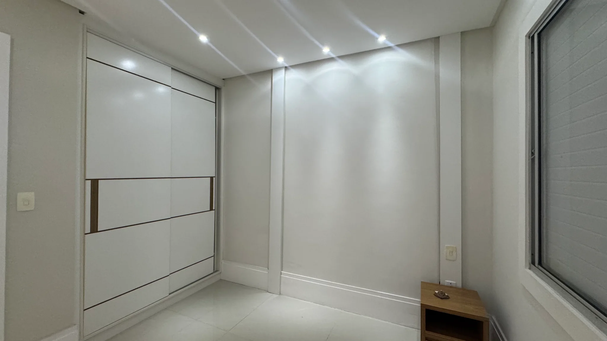 Apartamento à venda no Edifício Serra da Mantiqueira em Pindamonhangaba/SP. 