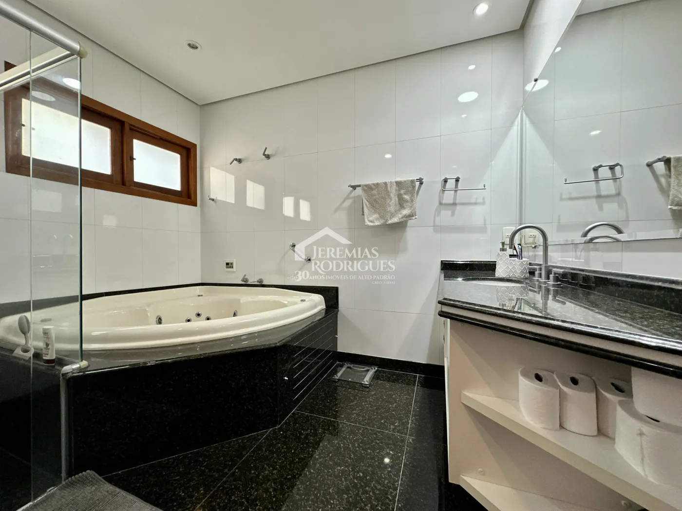 Casa com 3 suítes, 386 m² - Condomínio Taubaté Village - Taubaté/SP