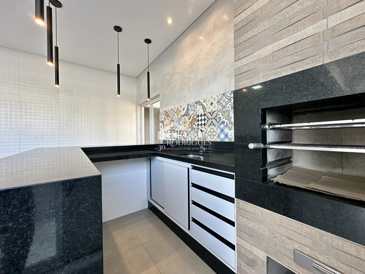 Casa com 3 dormitórios, 169,20 m² - Condomínio Ouro Ville - Taubaté/SP.