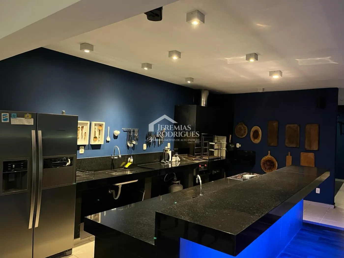 Casa com 3 dormitórios, 480 m² - Jardim Residencial Doutor Lessa - Pindamonhangaba/SP.