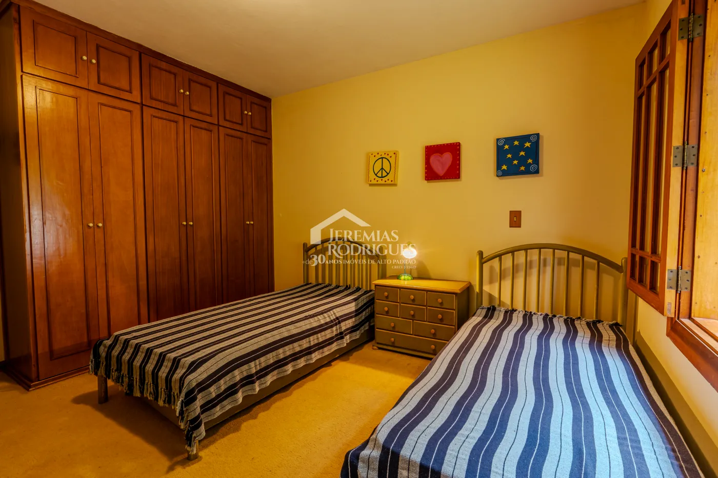 Casa de Campo à venda com 5 suítes no bairro Reinópolis em Santo Antônio do Pinhal/SP