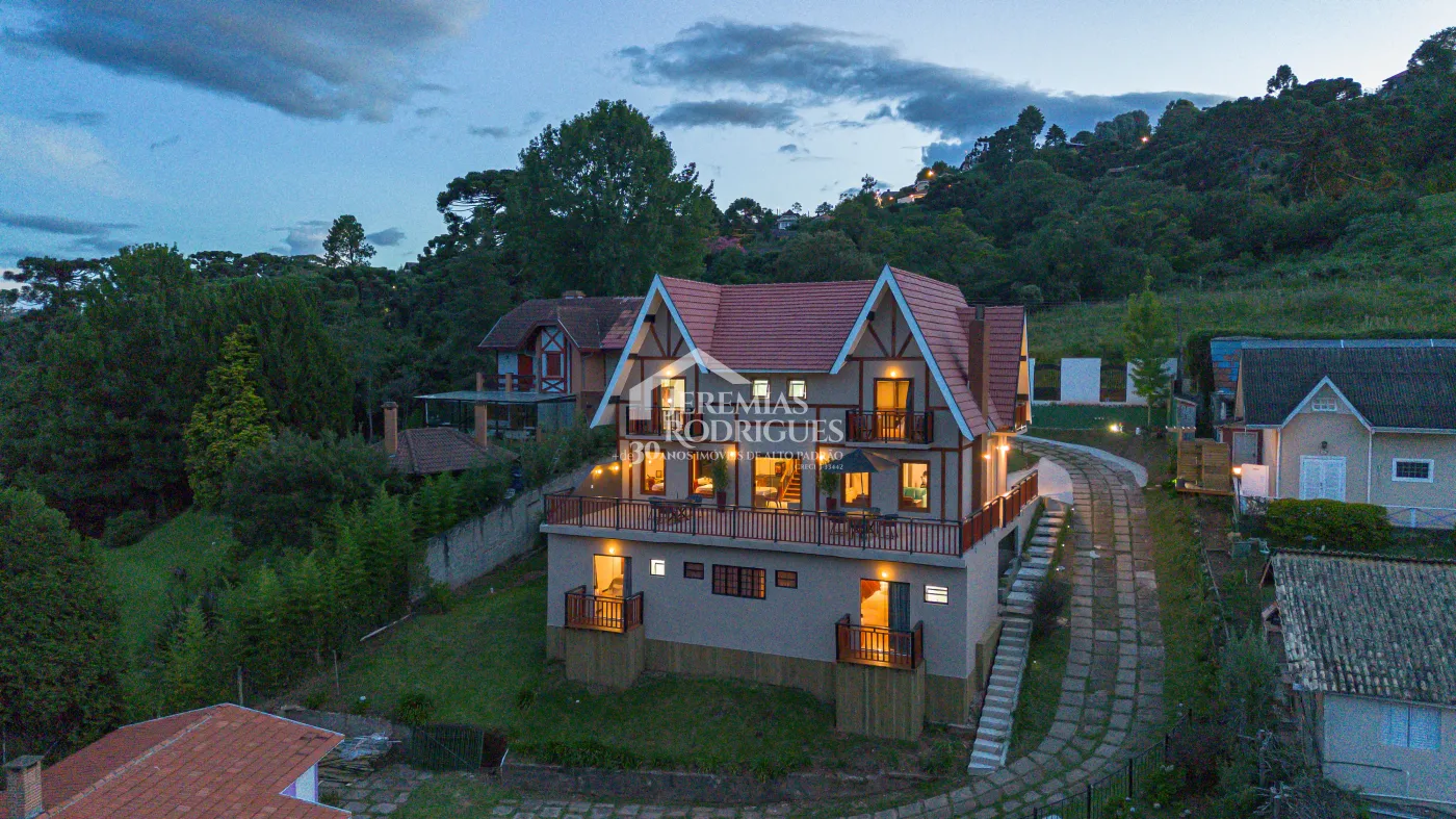 Pousada com 10 suítes, 518 m² - Recanto das Araucárias - Campos do Jordão/SP.