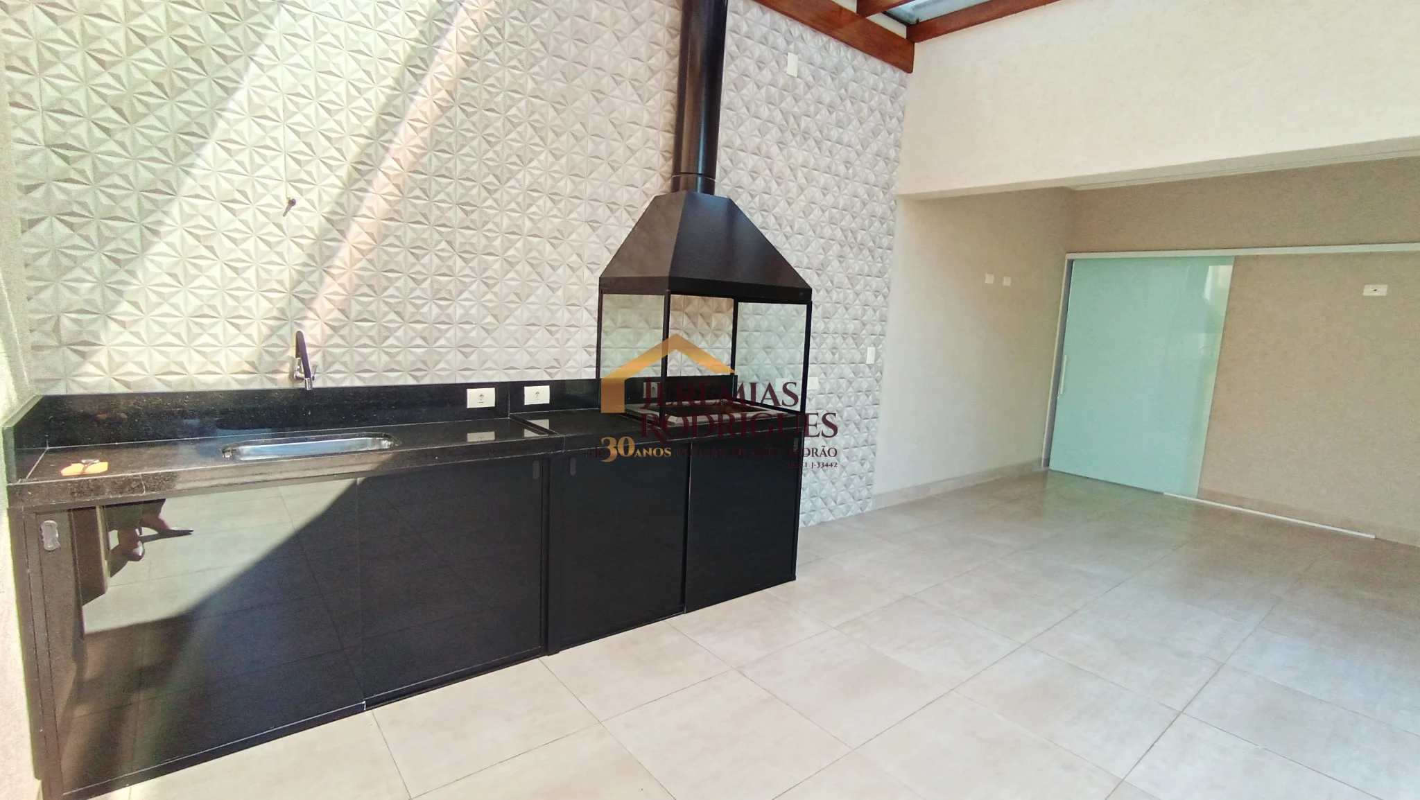 Casa à venda no Condomínio Campos do Conde II em Tremembé/SP.
