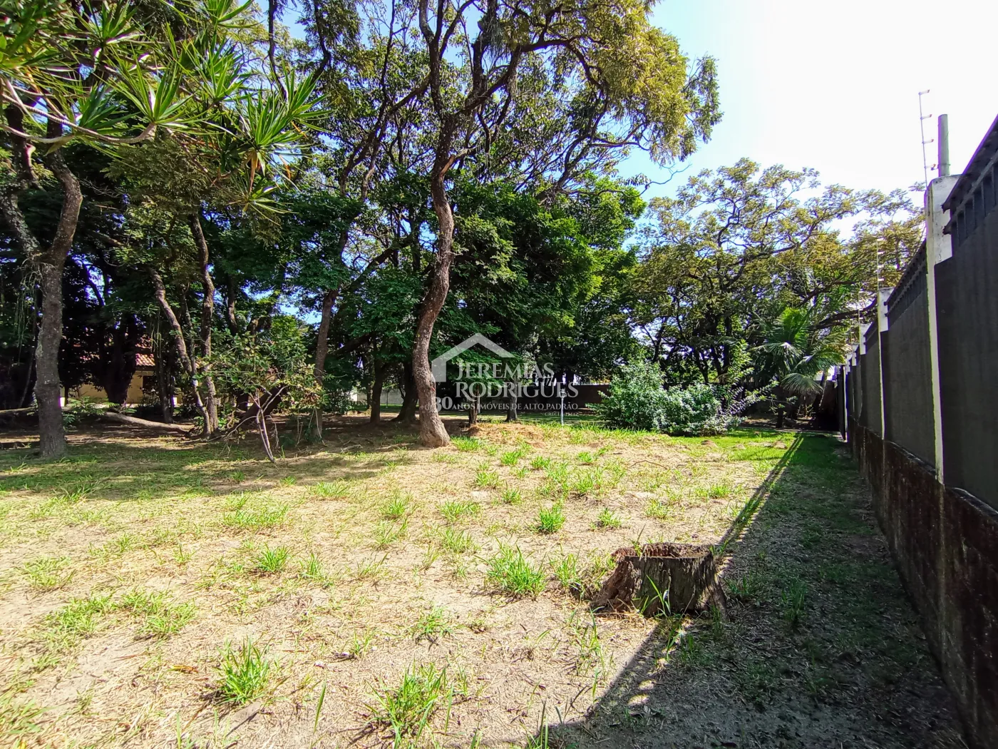 Chácara para locação com 4 dormitórios no bairro Jardim Carlota em Moreira Cesar/SP