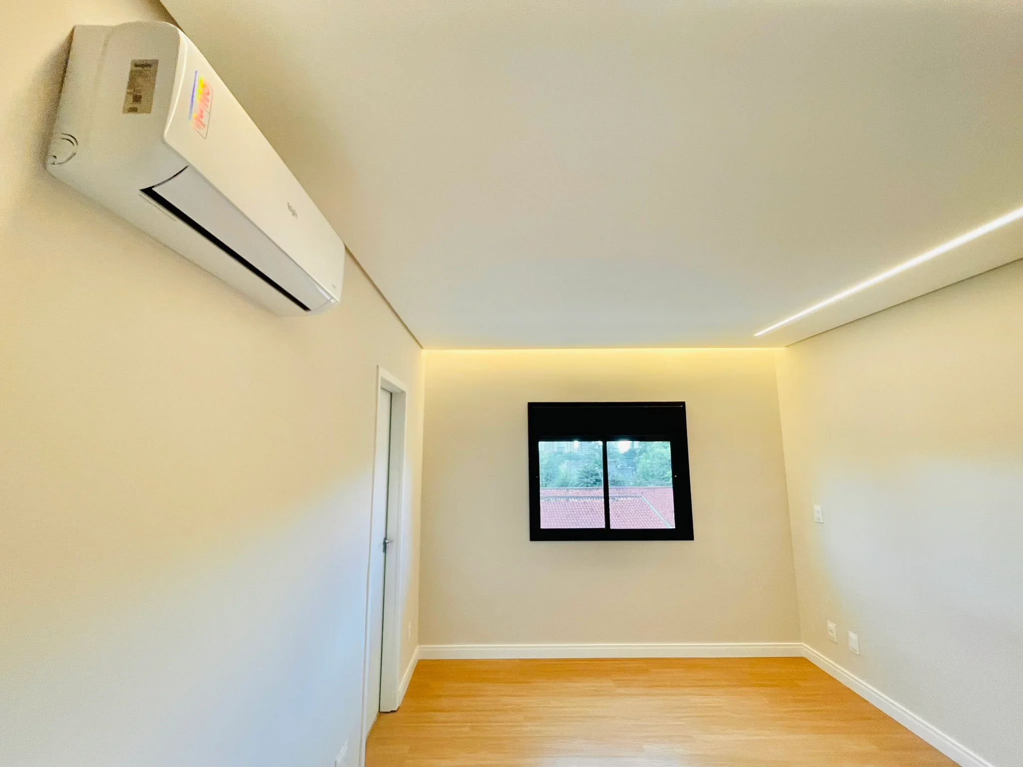 Apartamento para venda e locação com 3 dormitórios no Condomínio Lucca em Taubaté/SP. 