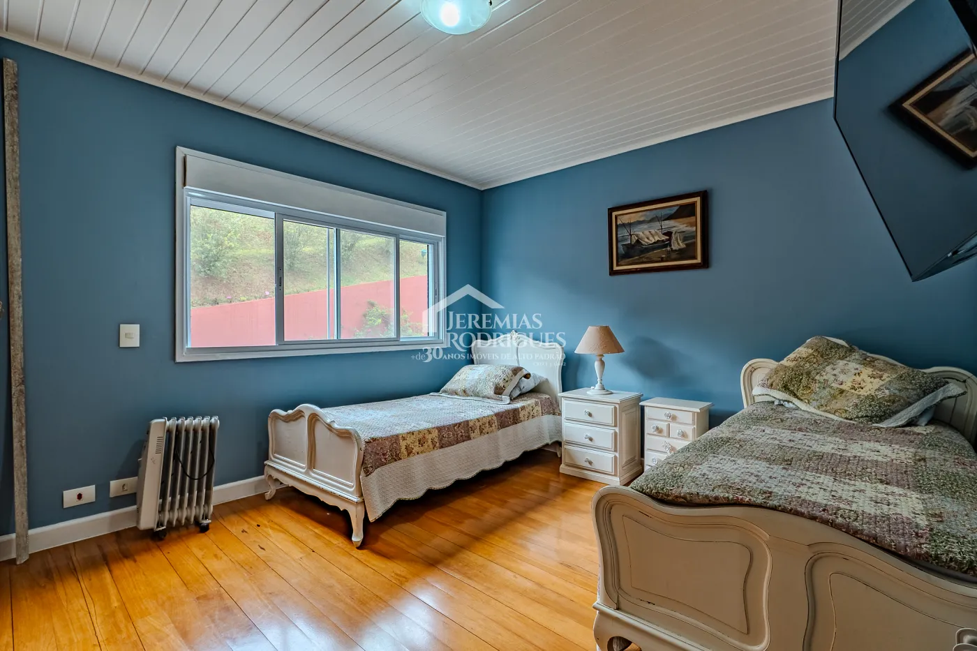 Casa à venda por R$ 4.400.000,00 - Campos do Jordão/SP