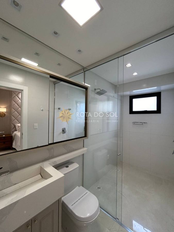 Cartier Apartamento Frente Mar Decorado 4 Suítes em Meia Praia Itapema SC — foto 28