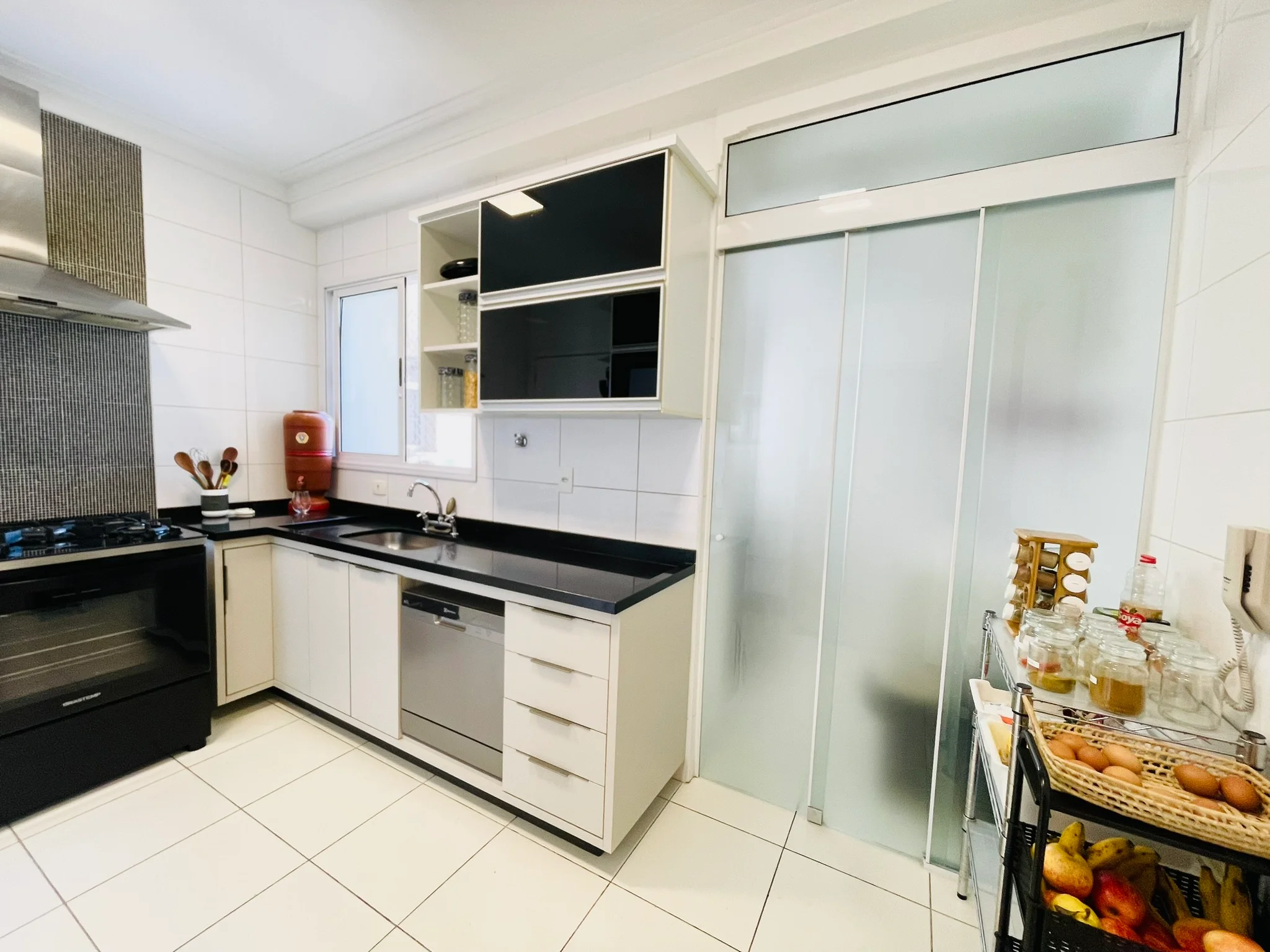 Apartamento à venda com 3 dormitórios, 130m² no Edifício Figueiras em Taubaté/SP