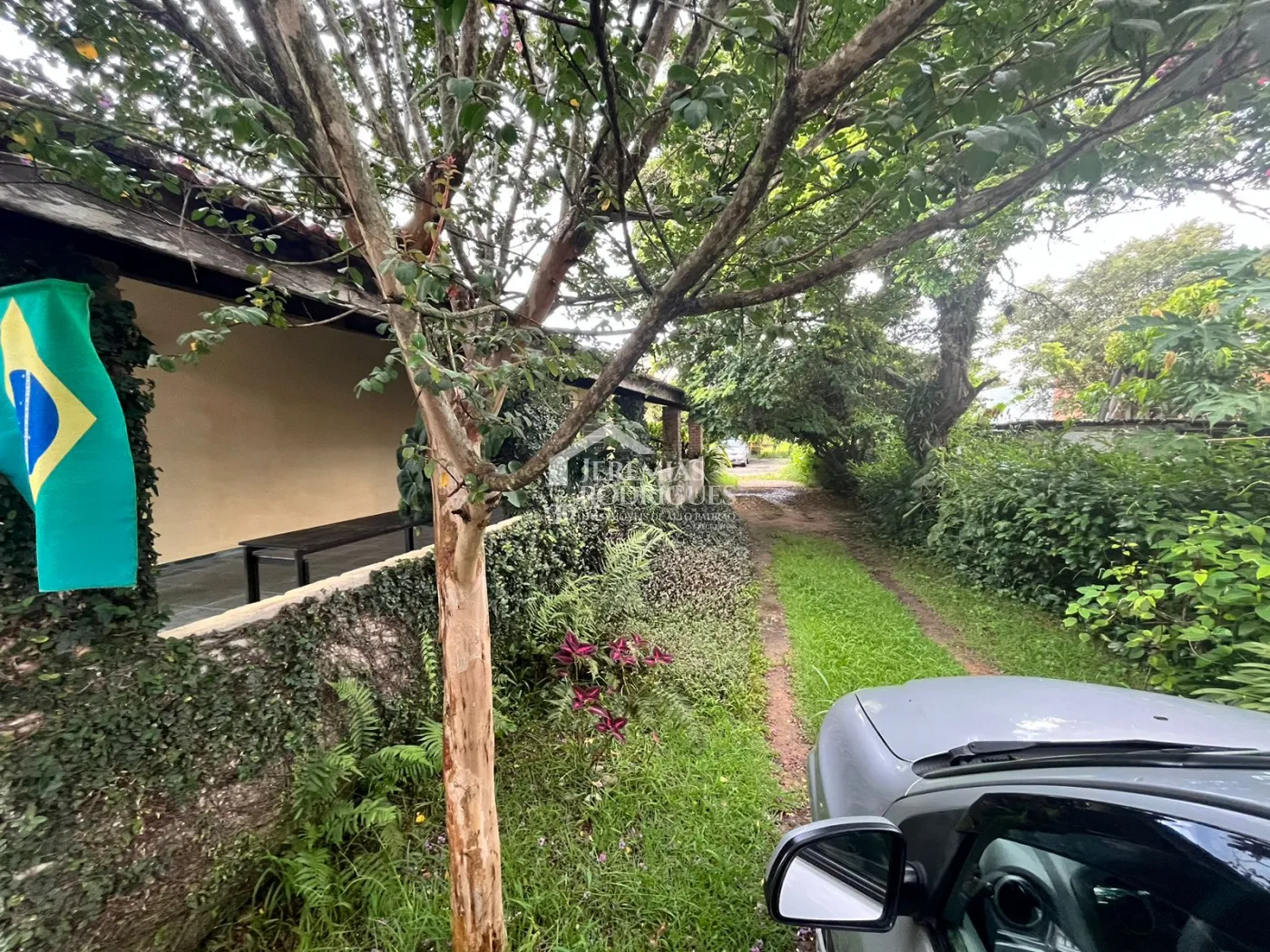 Terreno com 1.800 m² no bairro Campo Alegre em Pindamonhangaba/SP.