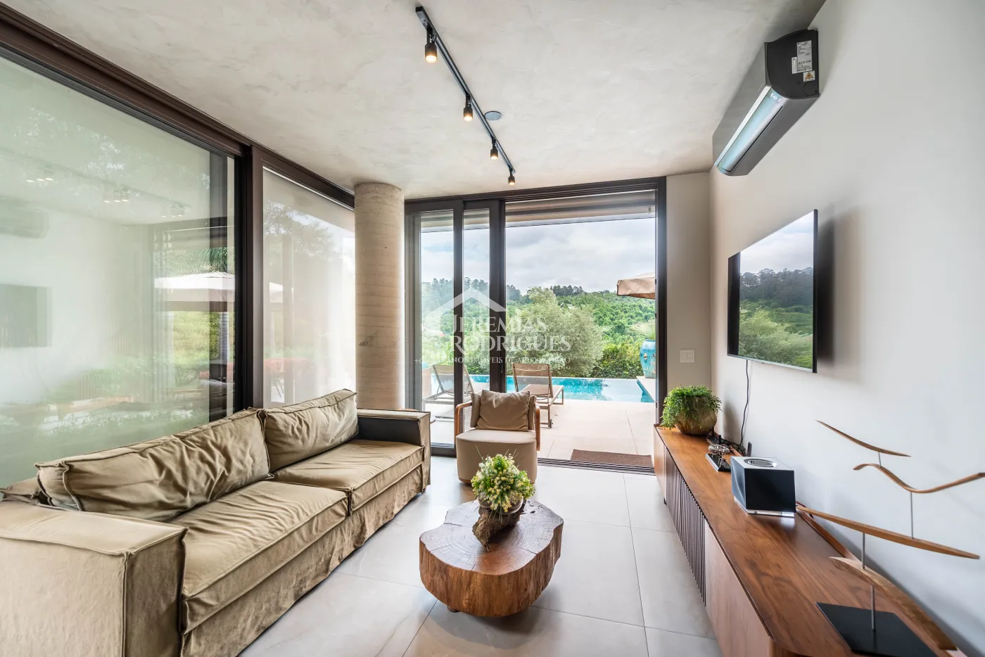 Casa para venda com 4 suítes no Condomínio Fazenda Dona Carolina em Itatiba/SP