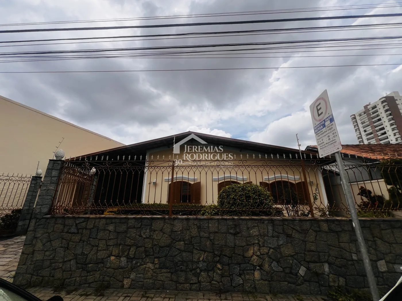 Casa para venda com 4 dormitórios no Centro em Taubaté/SP
