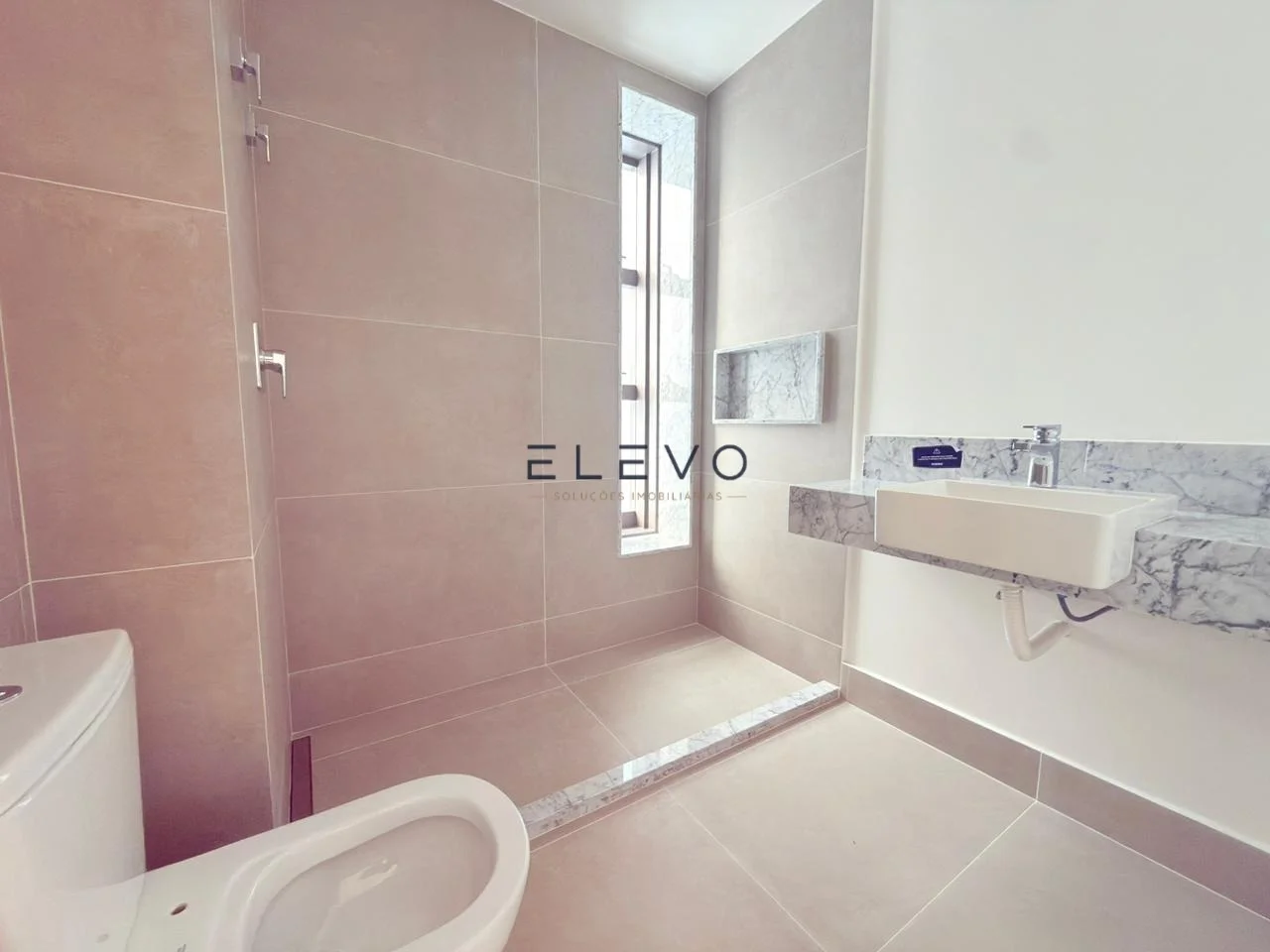 Apartamento à Venda no Plaenge Signature Maringá | 3 Suítes | Proximo a Catedral