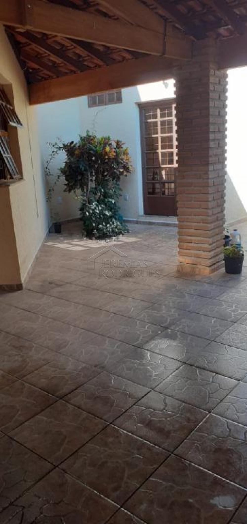 Casa à venda por R$ 680.000,00 - Pindamonhangaba/SP