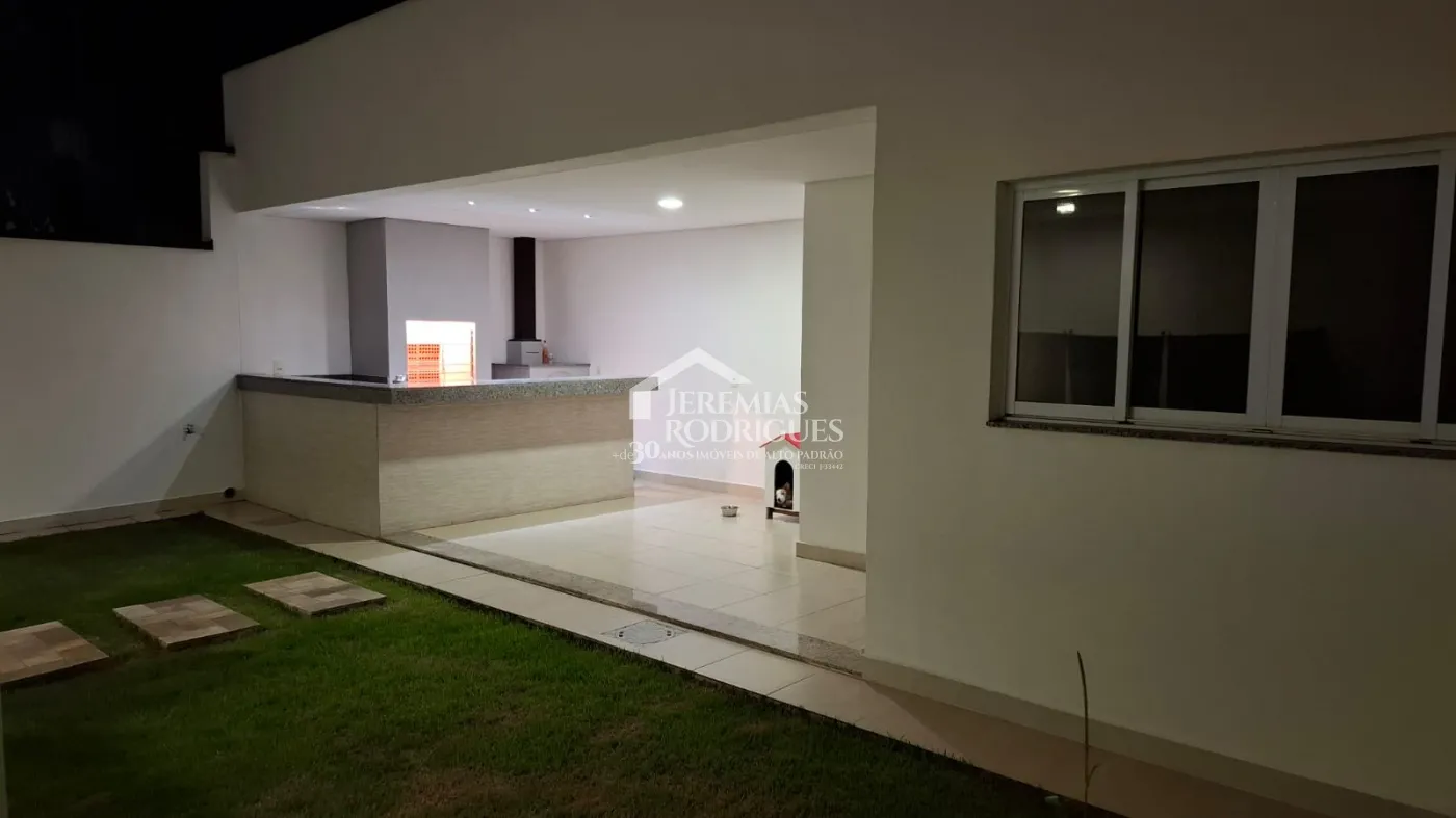 Casa à venda com 3 dormitórios no Condomínio Campos do Conde II - Chambord em Tremembé/SP