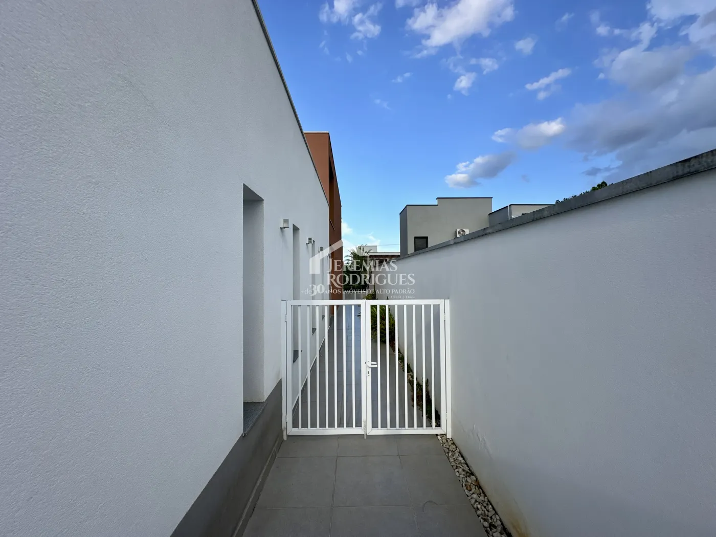 Casa à venda no Condomínio Residencial Terras de San Marco em Taubaté/SP.