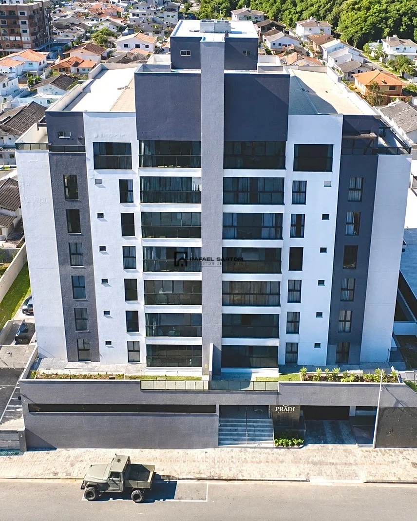 APARTAMENTO COM 03 SUITES NO CENTRO — foto 1