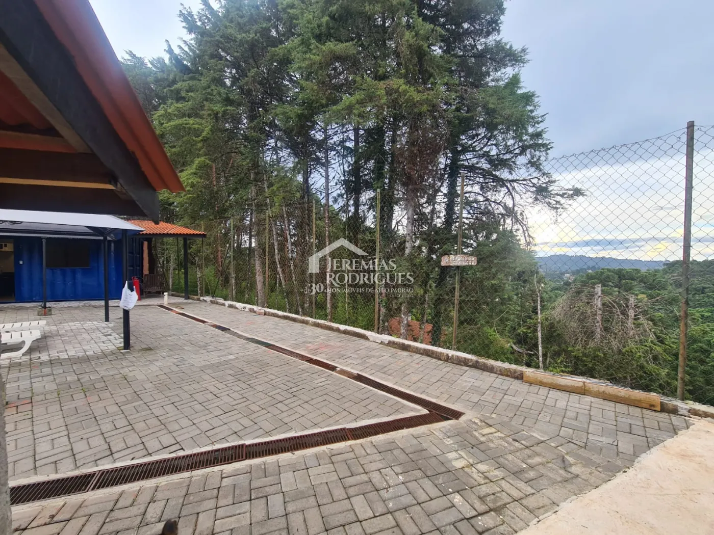Casa com 4 dormitórios, 265 m² -  Alto do Capivari - Campos do Jordão /SP
