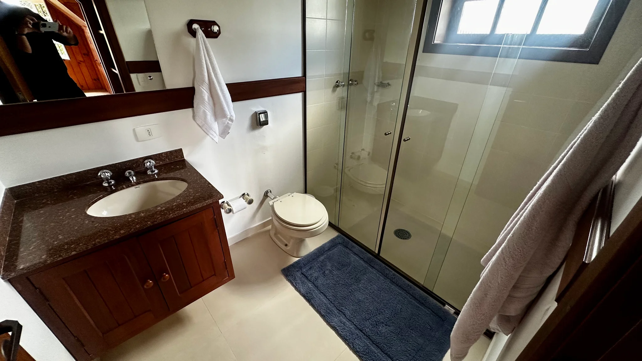 Casa para locação com 4 dormitórios no Condomínio SABAC em Campos do Jordão/SP. 
