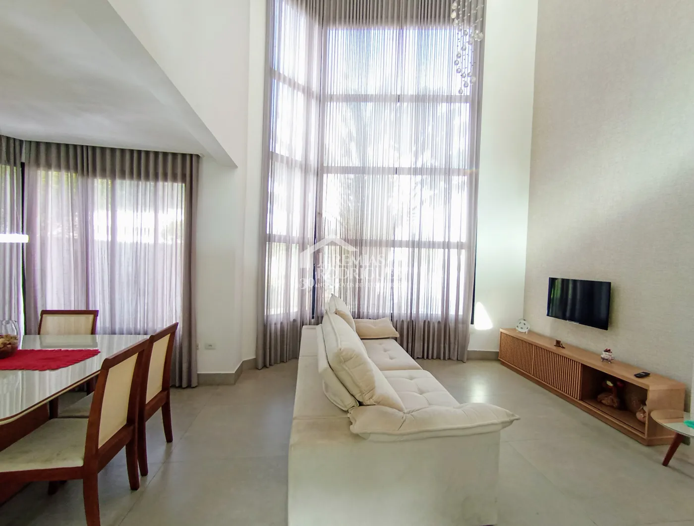 Casa para venda com 3 suítes no Condomínio Morada do Visconde em Tremembé/SP