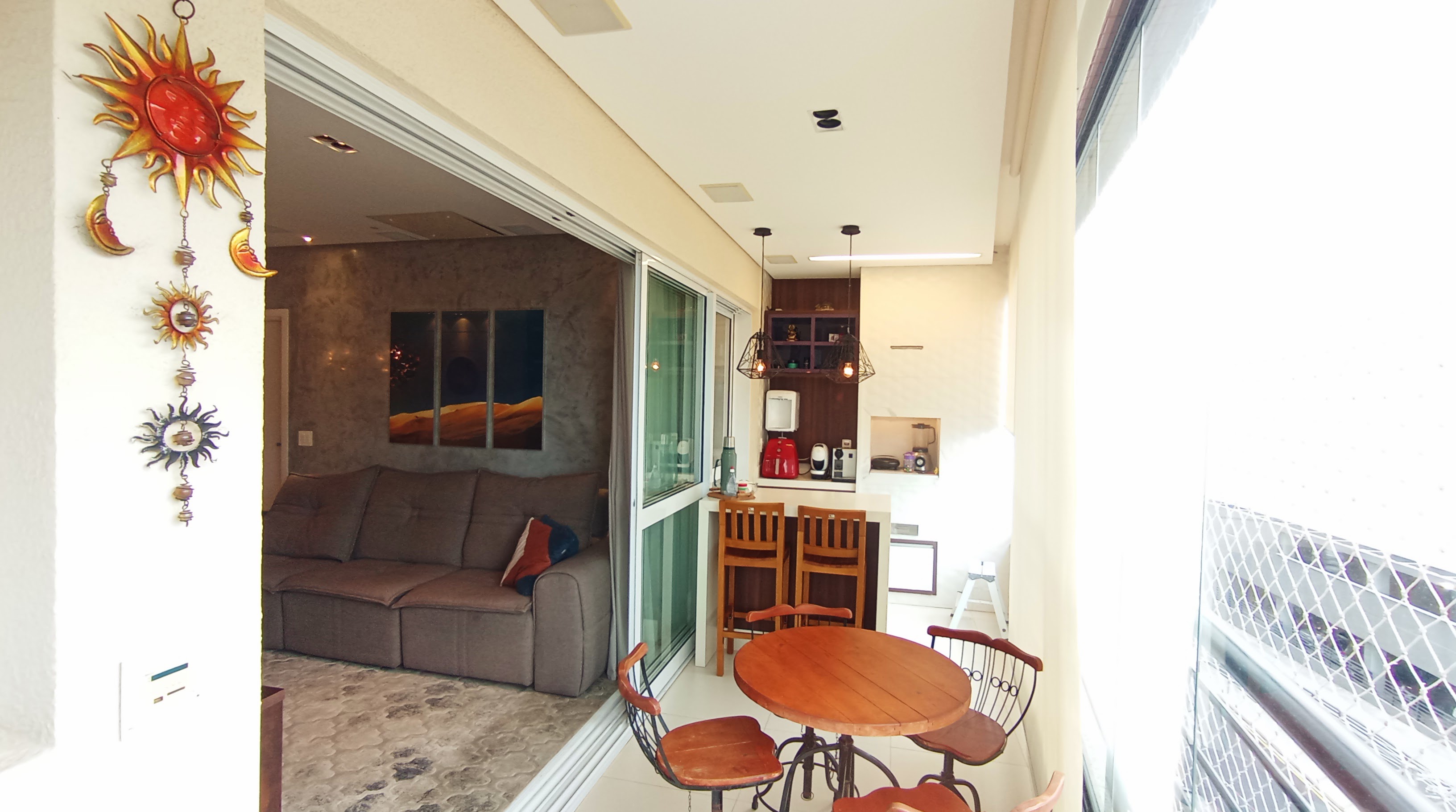 Apartamento à venda com 3 suítes no Condomínio Renaissance em Taubaté/SP.