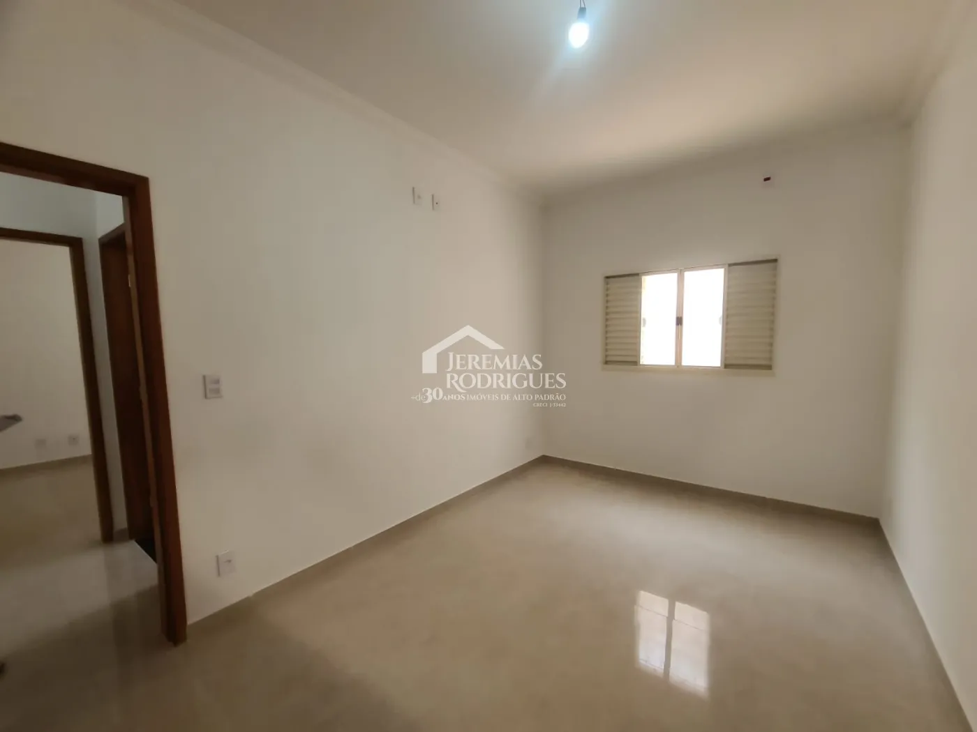 Casa com 3 dormitórios, 154 m² - Condomínio Parque Esperança - Taubaté/SP.