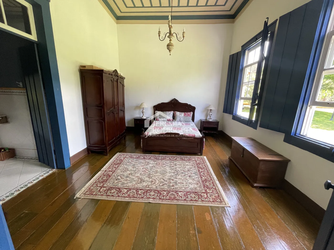 Fazenda com 12 dormitórios - Taubaté/SP