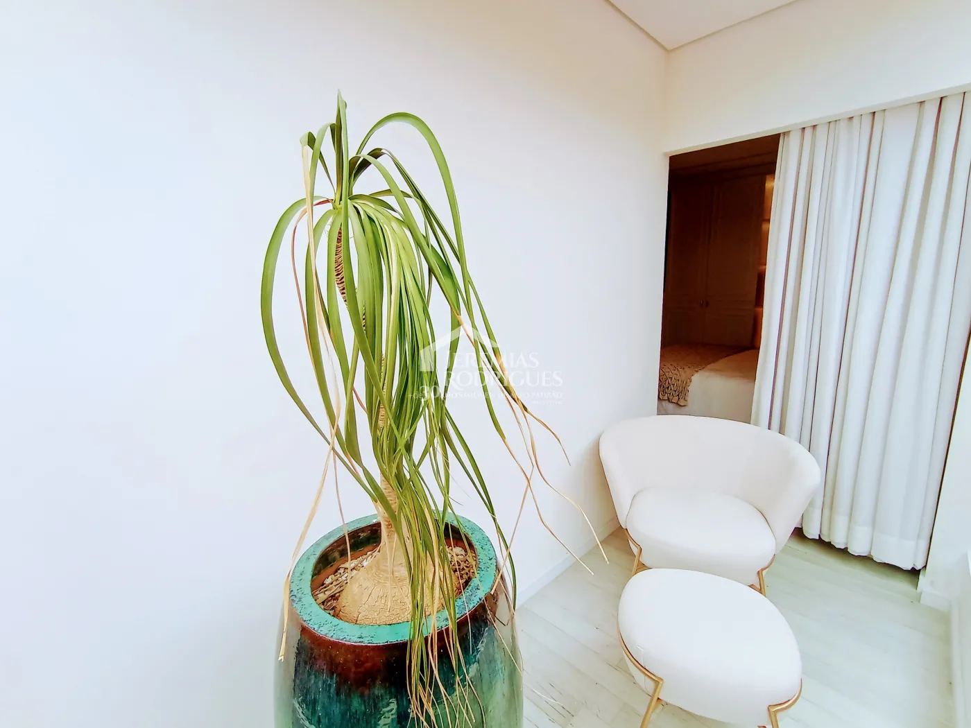 Apartamento à venda com 3 dormitórios, 117 m² no Condomínio Tríade Century Plaza em Taubaté/SP.