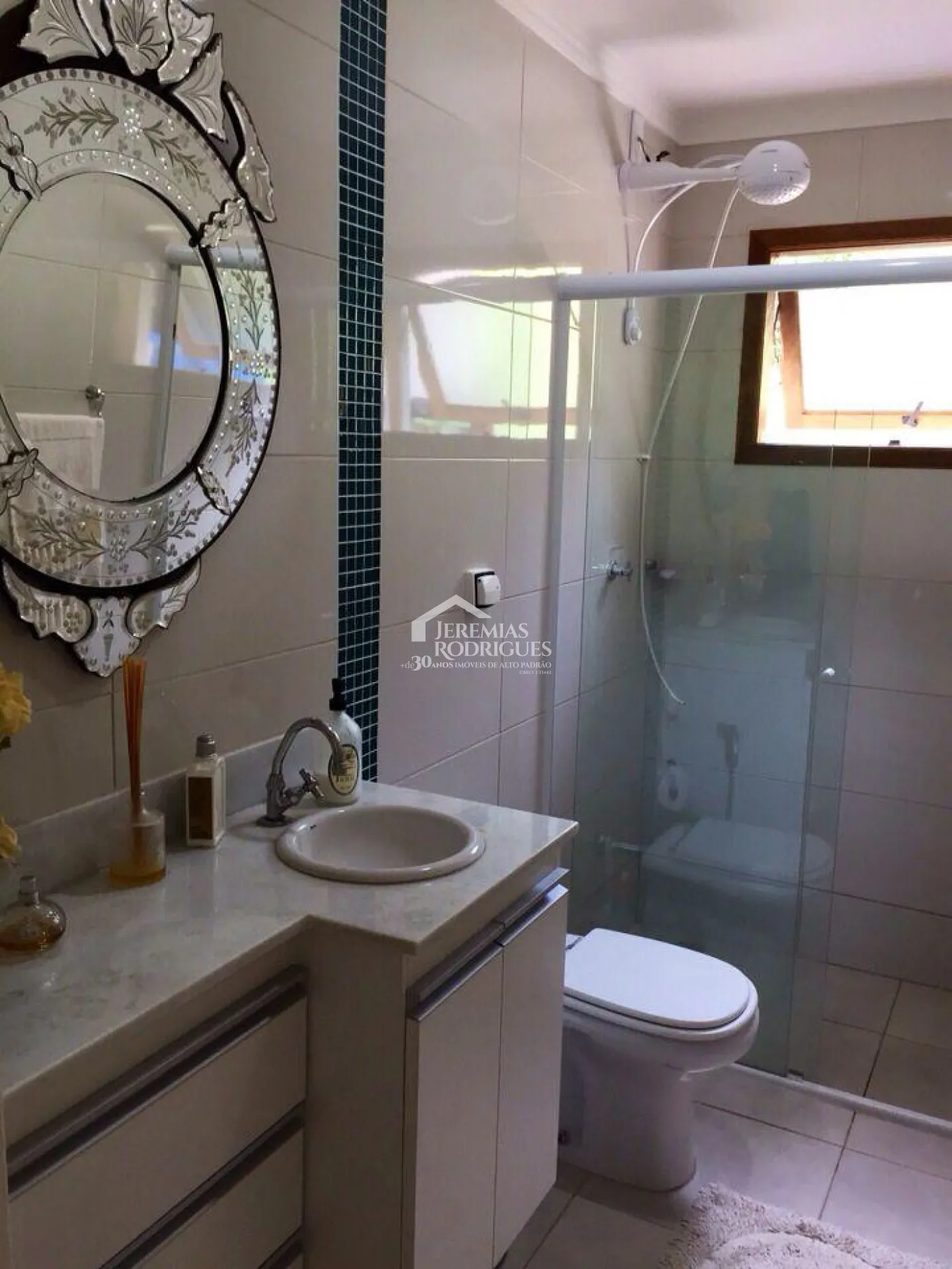 Casa com 3 dormitórios, 135 m² - Condomínio Chácaras Cataguá - Taubaté/SP