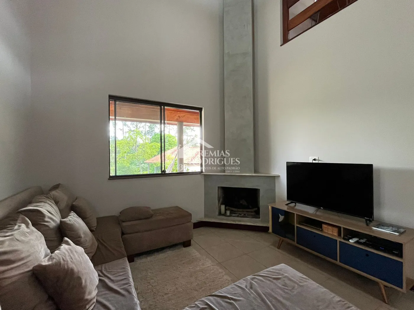 Casa com 4 dormitórios, 421 m² - Condomínio Chácaras Cataguá - Taubaté/SP.