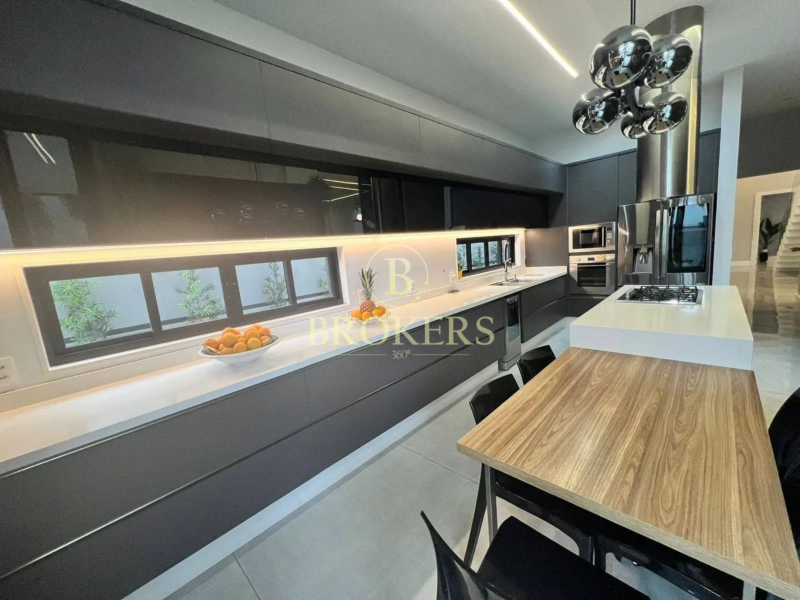 Design e luxo no Alphaville: Mansão triplex de 820m² com elevador, 5 suítes e lazer exclusivo por R — foto 36