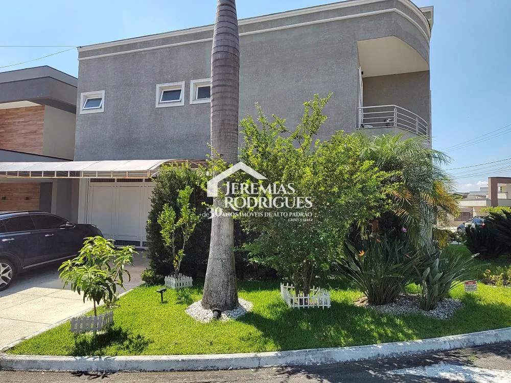 Casa com 3 quartos, 252 m²- Condomínio Campos do Conde Chamboard - Tremembé/SP