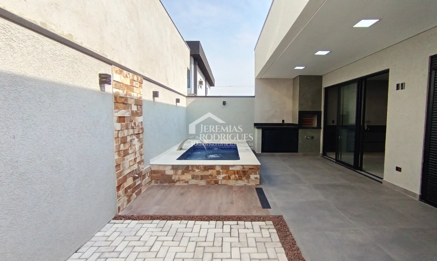 Casa à venda com 3 dormitórios no Condomínio Pérola do Vale em Tremembé/SP.