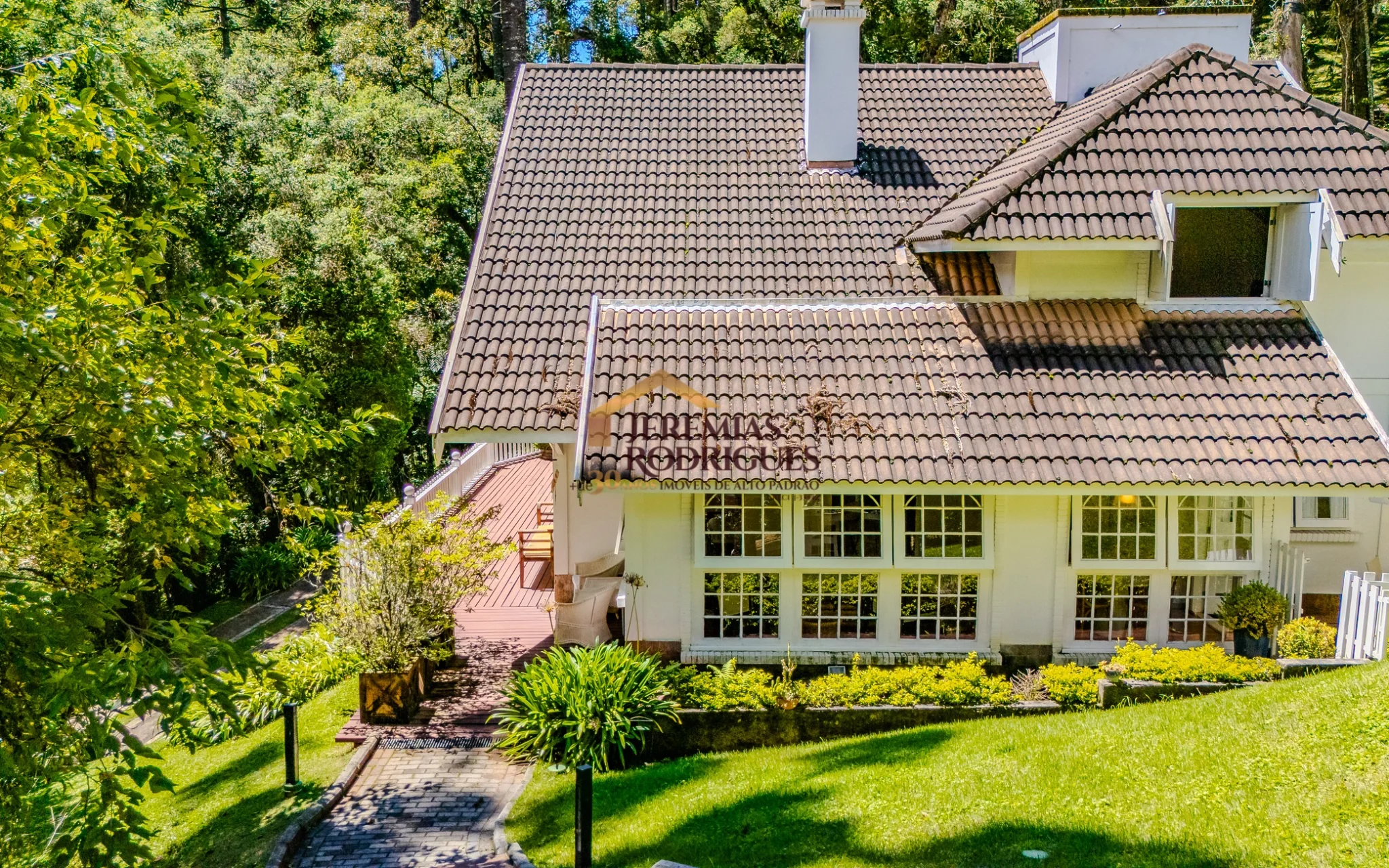 Casa de Campo á venda no Condomínio Residencial Véu da Noiva em Campos do Jordão/SP. — foto 42