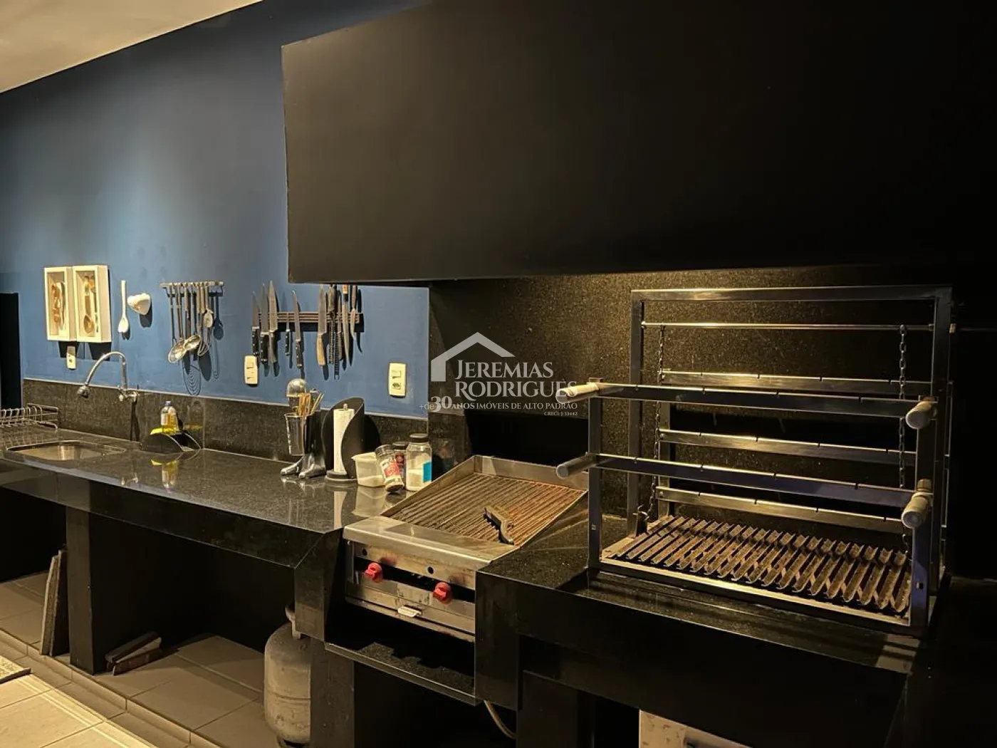 Casa com 3 dormitórios, 480 m² - Jardim Residencial Doutor Lessa - Pindamonhangaba/SP.